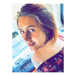 Meet your Posher, Hailey